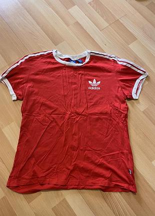 Футболка adidas,в ідеальному стані l