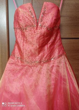 Длинное вечернее праздничное платье