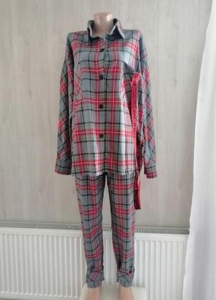 Класний стильний костюм відмінної якості дуже приємних тем натуральна тканина віскоза і котон висока посадка