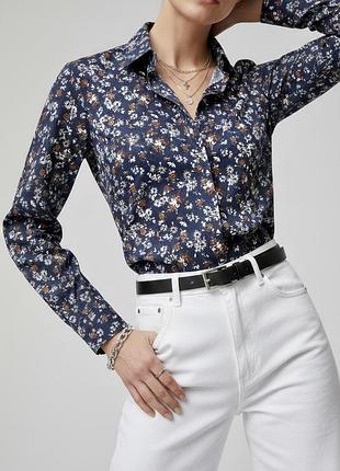 Базова синя-червона-біла сорочка/рубашка квітковий принт від бренду we, розмір m, можна на s/m(якщо любите оверсайз)