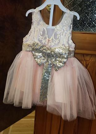 Сукня святкова  на дівчинку з бантом 1 рік