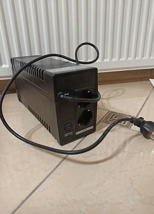 Джерело безперебійного живлення на дві розетки, б/к, упс, ибп logicpower lpm-700va-p, avr
