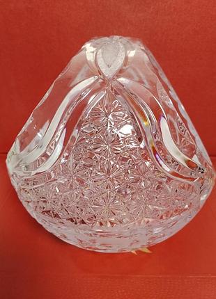 Хрустальная ваза,корзина.