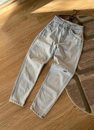 Жіночі джинси bershka slim mom