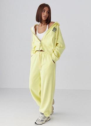 Костюм жіночий