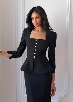 Костюм жіночий білий та чорний колір