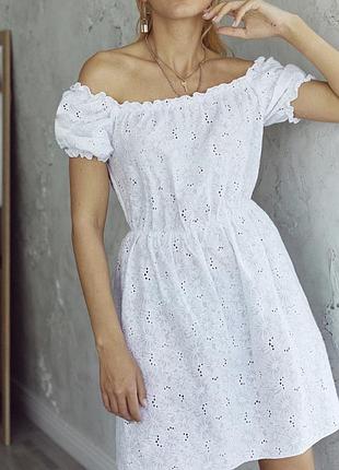 Сукня біла