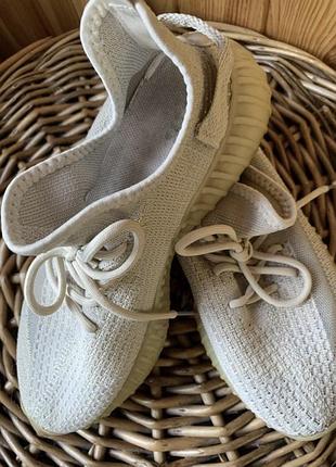 Кросівки ізіки 39 розмір