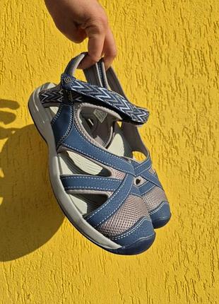 Сандалі 42-43 р спортивні