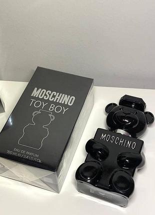 Парфумована вода moschino toy boy 100мл — аромат, що розриває шаблони