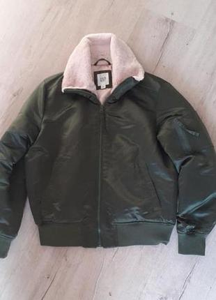 Жіноча куртка