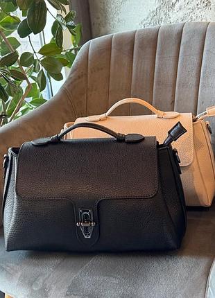Сумка среднего размера через плечо в натуральной коже итальянская