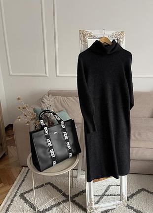 Вʼязана сукня