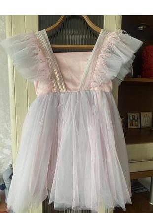 Сукня на дівчинку