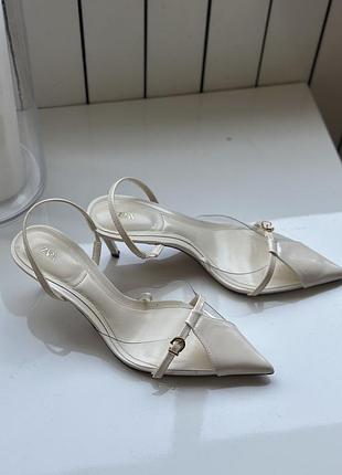 Туфлі молочні zara