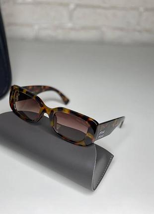 Жіночі сонцезахисні окуляри smu 08 ys коричневий плямистий