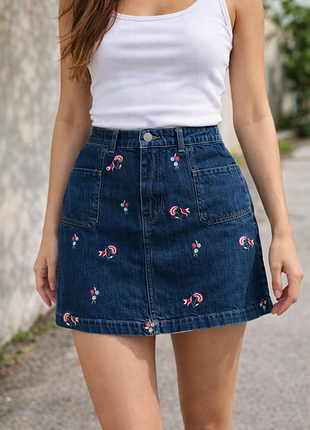 Красива джинсова юбка