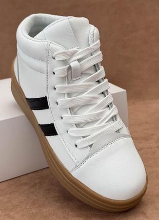 Кроссовки женские демисезонные на платформе искусственная кожа бело-черные 248rwa180-4