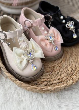 Туфлі для дівчинки на свято