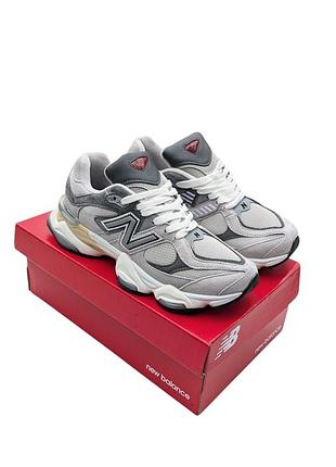 Чоловічі кросівки new balance 9060 бежеві з сірим