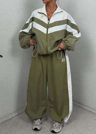 Спортивний костюм з плащівки двокольоровий