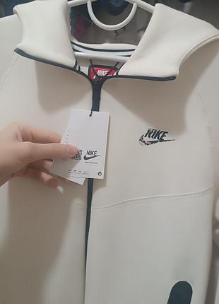 Зипка найк точ флис белая