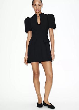 Чорна коротка жіноча сукня обʼємні рукава
