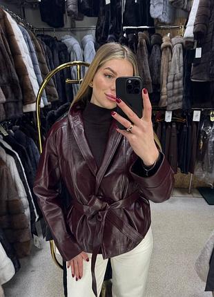 Куртка женская натуральная кожа,цвет вау