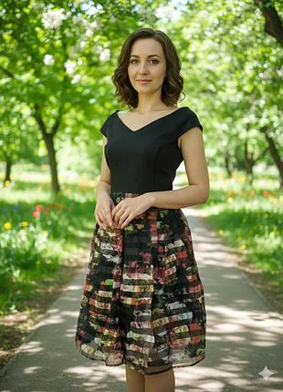 Платье черное с цветочным прином от myleene klass