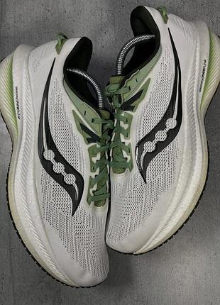 Кросівки  saucony triumph 21.