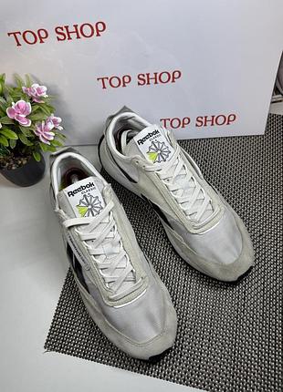 Оригінальні кросівки reebok 2