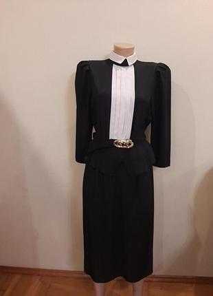 Классическое платье с воротничком