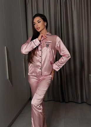 Ніжна брендова піжама