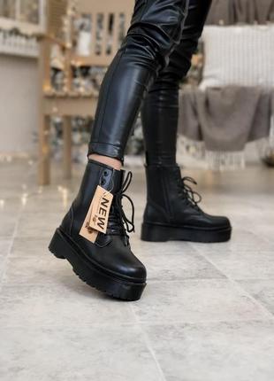 Крутейшие женские ботинки dr. martens jadon чёрные зимние на меху