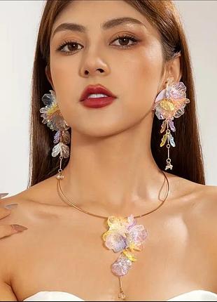 Нежный комлект бусина с серьгами цветы, лепестки, 2113