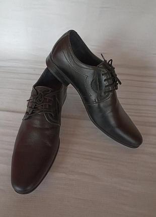 Чоловічі шкіряні туфлі