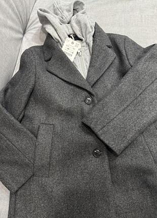 Пальто з відстібним капюшоном