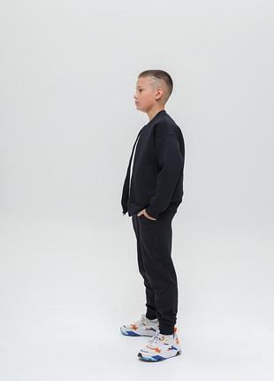 Бомбер ньюджен чорний зразок