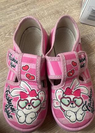 Ортопедичні тапочки на липучці капчики для дівчинки змінне взуття в садок
