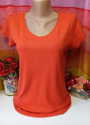 Футболка женская.