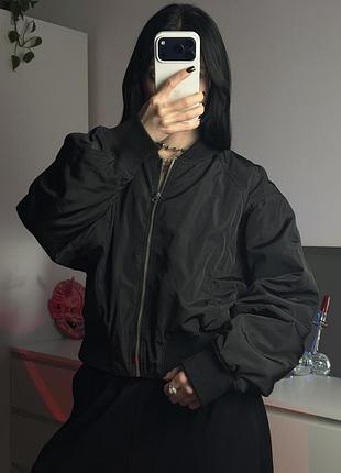 Чорний бомбер від h&m 2