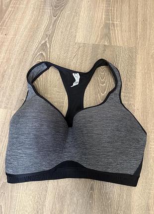 Оригінальний спортивний топ under armour