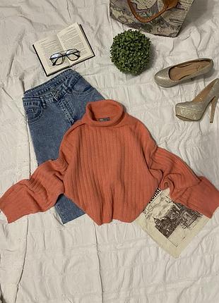 Светр оверсайз з високим коміром рожево-коралового кольору