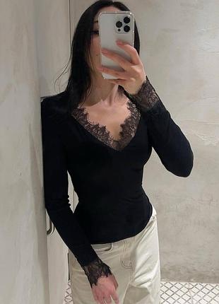 Трендова кофтинка з мереживом 4