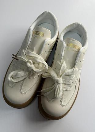 Жіночі легкі кеди на товстій підошві р.36