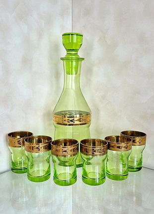 Набор графин рюмки цветное стекло винтаж позолота