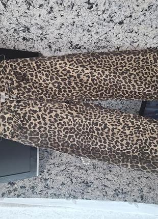 Леопардовые джинсы