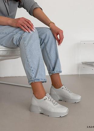 Кросівки жіночі сірі / світло-сірі кросівки / жіночі кросівки сірі / замшеві кросівки з перфорацією