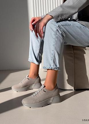 Кросівки жіночі сірі / сірі замшеві кросівки / сірі кросівки з перфорацією