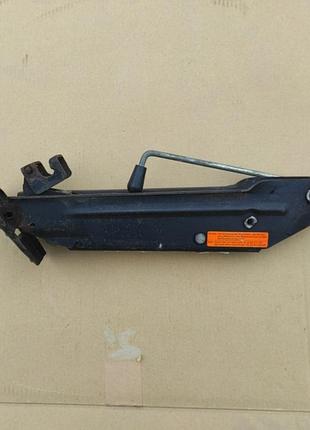 Домкрат volkswagen touareg ; audi q5 , q7   7l0011031e